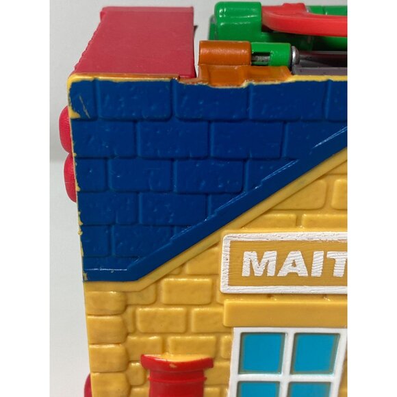 Fisher Price THOMAS TRAIN TAKE N PLAY MAITHWAITE FOLDING PLAYSET 2009 - Picture 3 of 16
